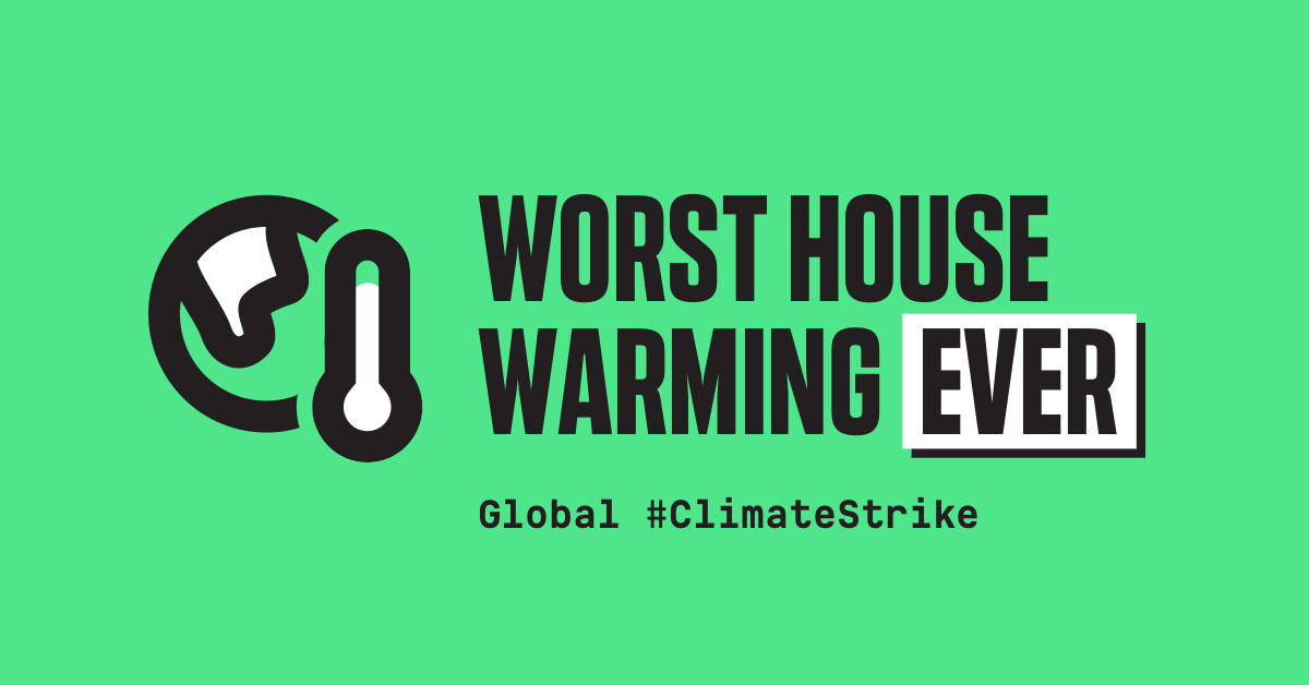 Bannière verte, marquée « Worst House Warming Ever »